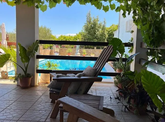 With Swimming Pool Appartement *