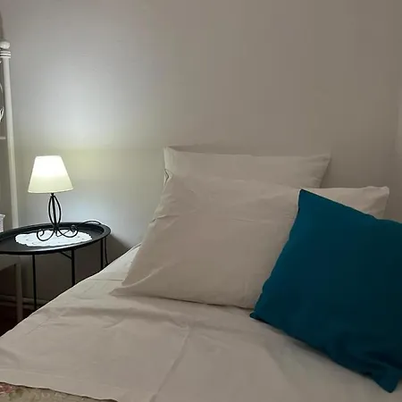 With Swimming Pool Apartment Jelsa (Hvar)