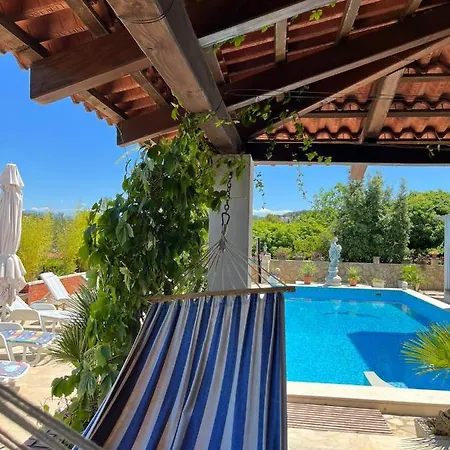 With Swimming Pool * Jelsa (Hvar)