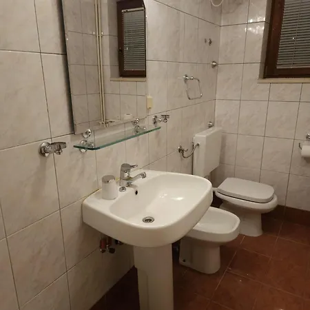 Apartmán With Swimming Pool Jelsa (Hvar)